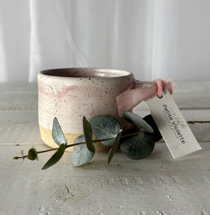Bouquet et tasse artisanale Petite Violette